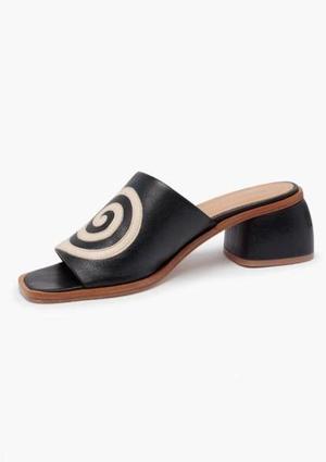【Paloma wool】トルネードサンダル　TORNADO Paloma Wool Tornado Slide | Garmentory