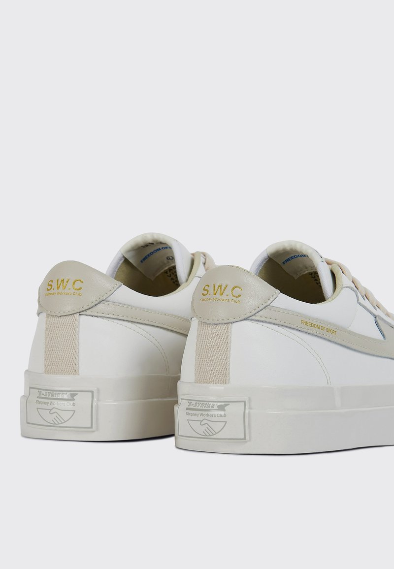 Stepney Workers Club Dellow S Strike Leather Sneakers - White/Putty