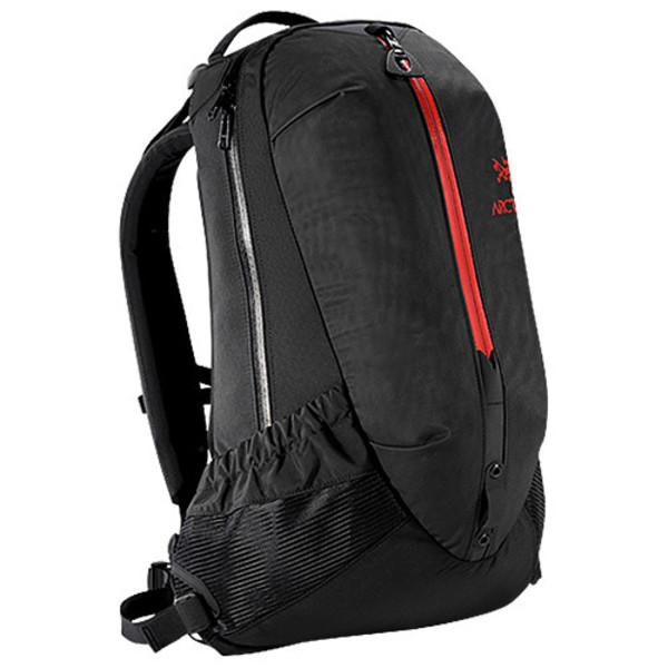 ARCTERYX ARRO 22 BAG / DIABLO RED | Garmentory