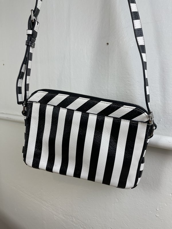 Marc by Marc Jacobs "Turn Around Dani" Crossbody Bag Marc by Marc Jacobs "Turn Around Dani" Crossbody Bag