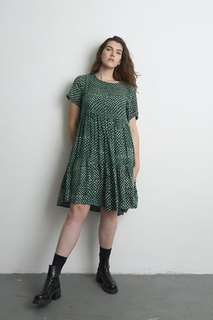 ReRuns Layer Dress in Bullfrog ReRuns Layer Dress in Bullfrog