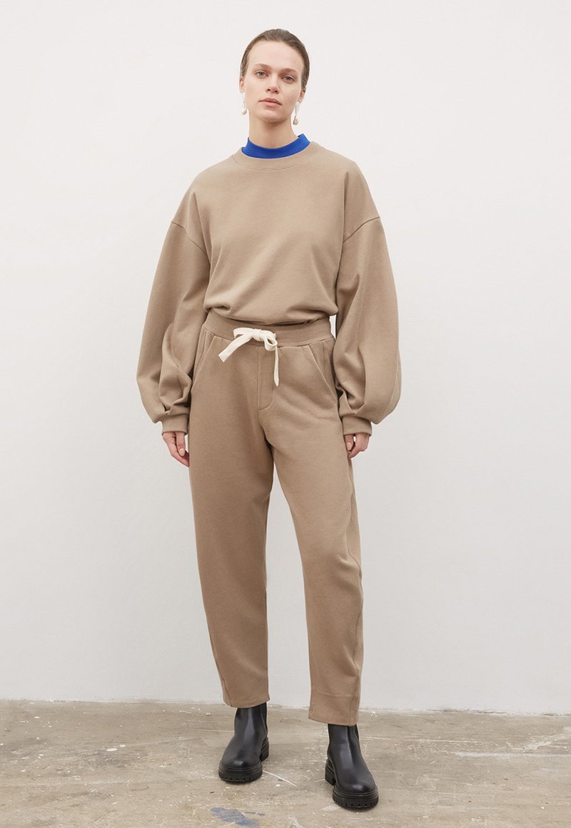 Kowtow Linear Pant - Mud Kowtow Linear Pant - Mud