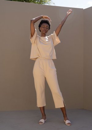 Vestige Story Edit Pants ¦ Blush ¦ 2XL Vestige Story Edit Pants ¦ Blush ¦ 2XL