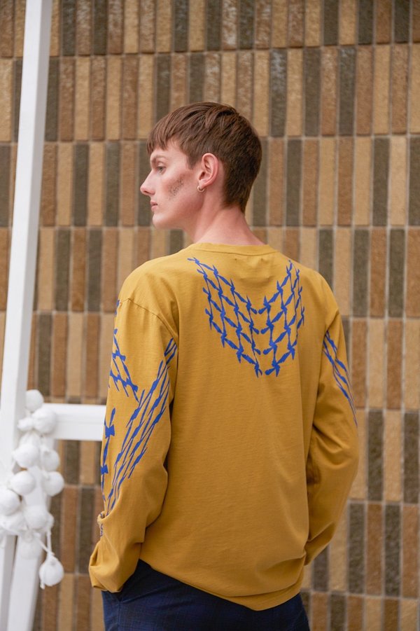Henrik Vibskov Scooter Long Tee - Ocra/Blue Henrik Vibskov Scooter Long Tee - Ocra/Blue