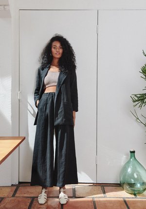 Everyday Trouser Everyday Trouser