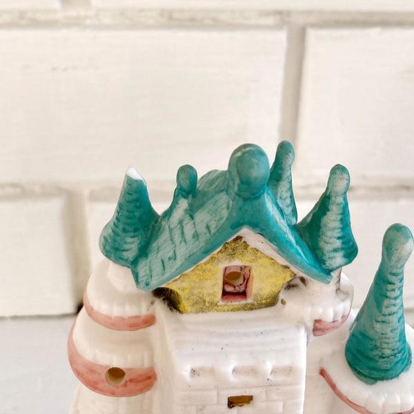 Vintage Ceramic Castle Lamp Vintage Ceramic Castle Lamp