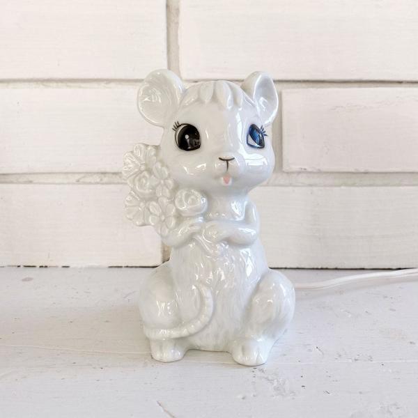 Vintage Porcelain Mouse Lamp Vintage Porcelain Mouse Lamp