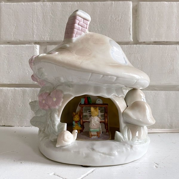 Vintage Porcelain Mushroom Home Lamp Vintage Porcelain Mushroom Home Lamp