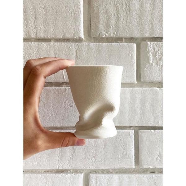 White Cambucho Porcelain Cup White Cambucho Porcelain Cup
