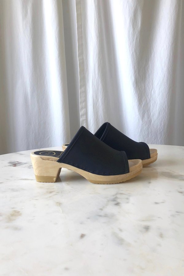 No.6 Daria Clog - Black No.6 Daria Clog - Black