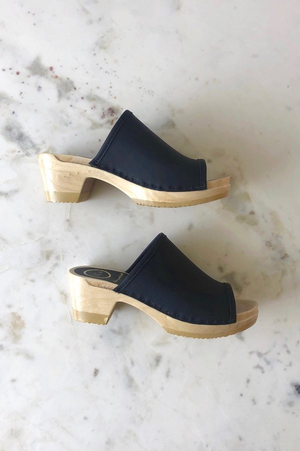 No.6 Daria Clog - Black No.6 Daria Clog - Black