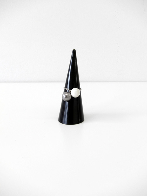 Saskia Diez Silver/Ivory Boule Ring Saskia Diez Silver/Ivory Boule Ring