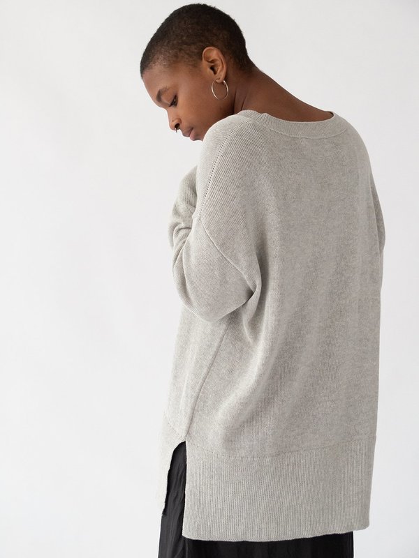 Erica Tanov fine knit cotton v-neck top - light grey Erica Tanov fine knit cotton v-neck top - light grey