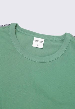 ThisIsNeverThat Taped Long Sleeve - green ThisIsNeverThat Taped Long Sleeve - green