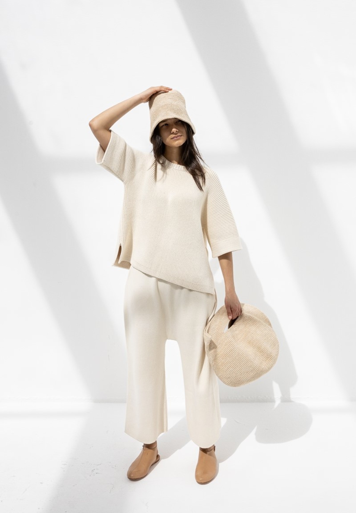 LAUREN-MANOOGIAN-BELL-HAT---
