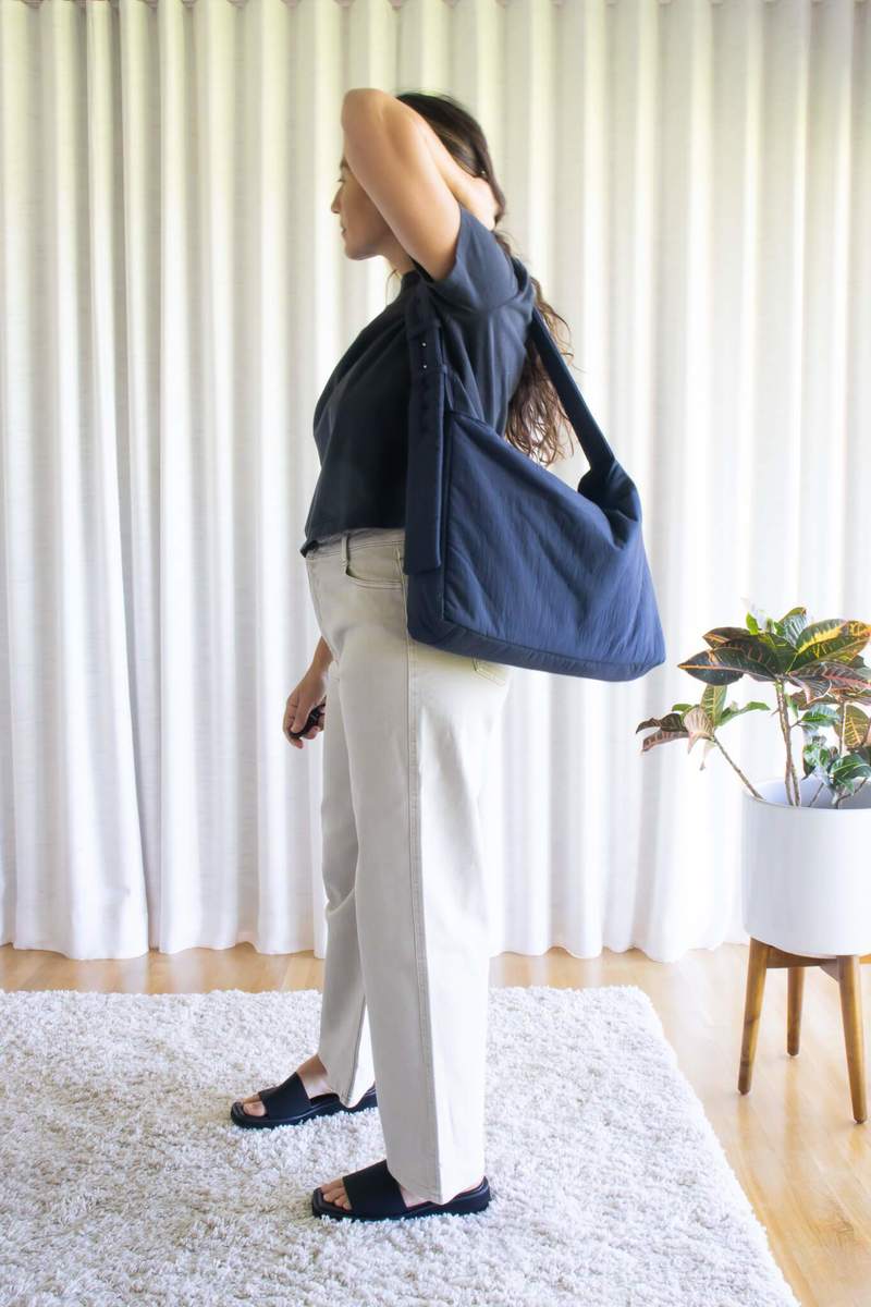 【AMOMENTO】23fw SILKY PADDED BAG org.jpg