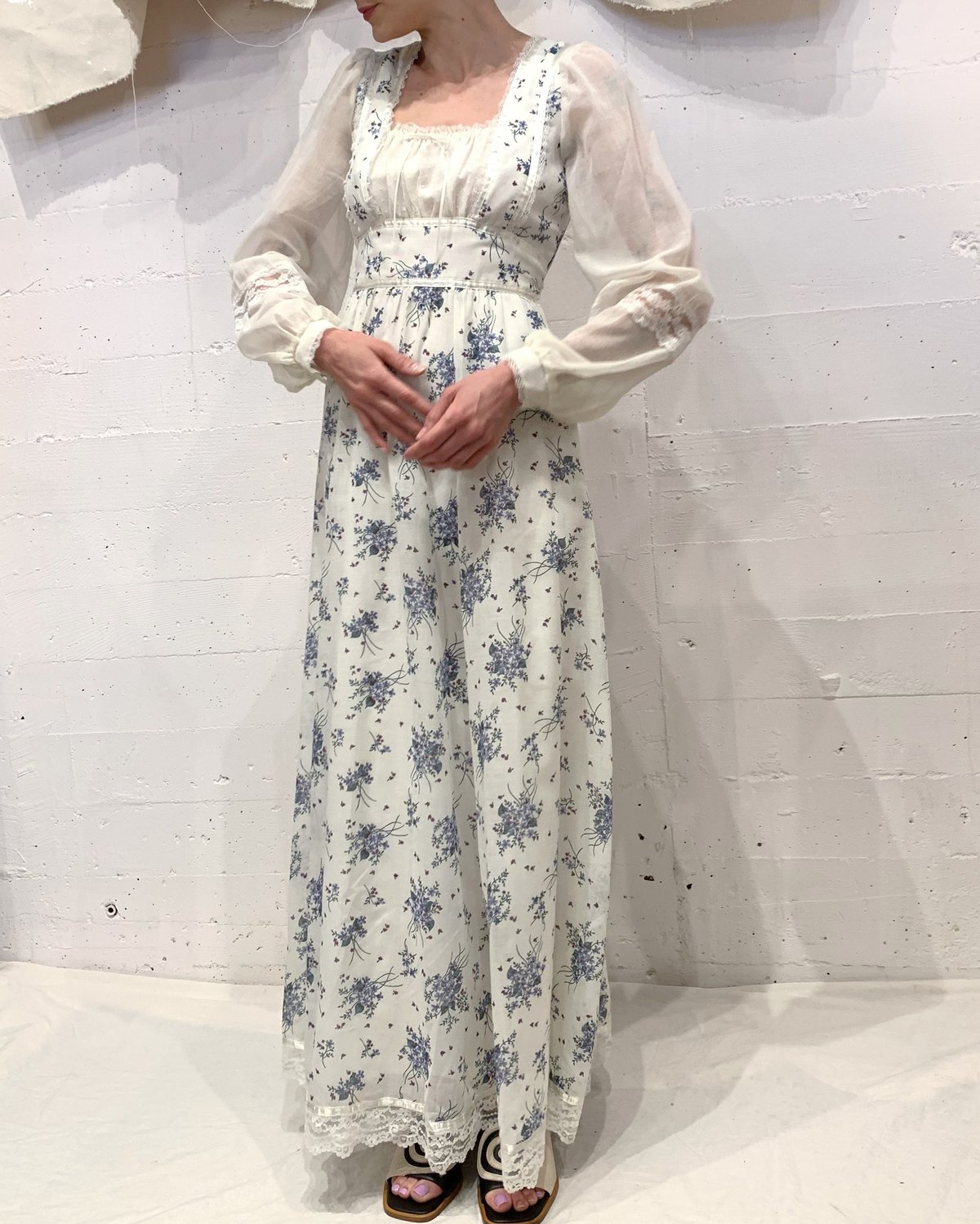 gunne sax blue floral dress Royal Blue Deep V Neck Sequins Lace-Up Long Prom Dress with Slit –  Dreamdressy