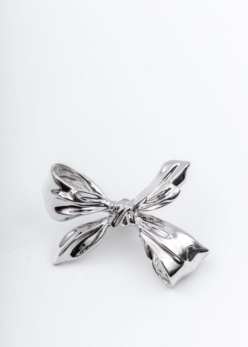 ラスト１点限り☆ SHUSHU TONG☆PAVE BOWKNOT EARRING要在庫確認 SHUSHU/TONG: Silver YVMIN Edition Pavé Bowknot Earrings | SSENSE