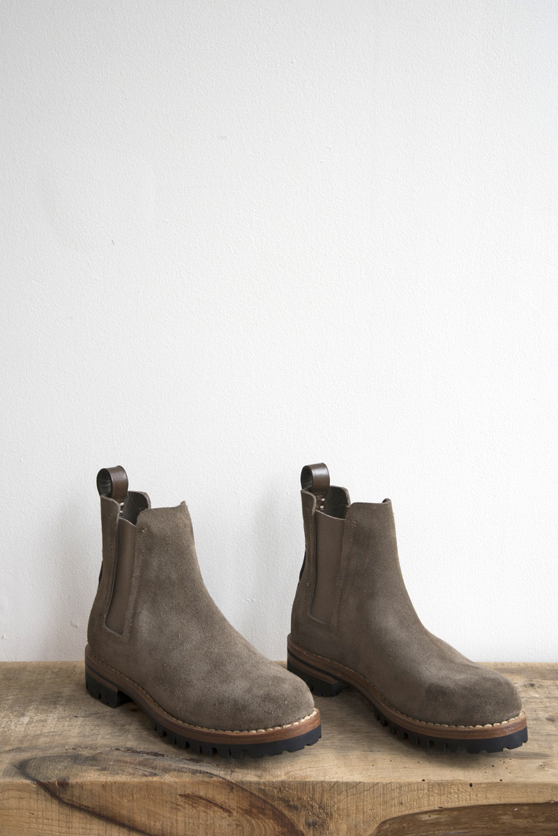 feit chelsea boots