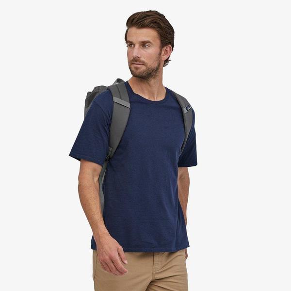Patagonia 25L Arbor Linked Pack - Black Patagonia 25L Arbor Linked Pack - Black