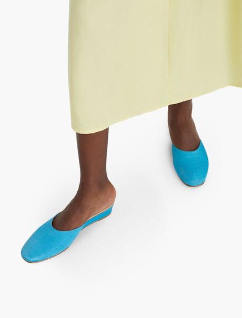 【関税込み】Paloma Wool ブルー Fernanda III フラットシューズ Paloma Wool Fernanda Sandal - Cyan Blue | Garmentory