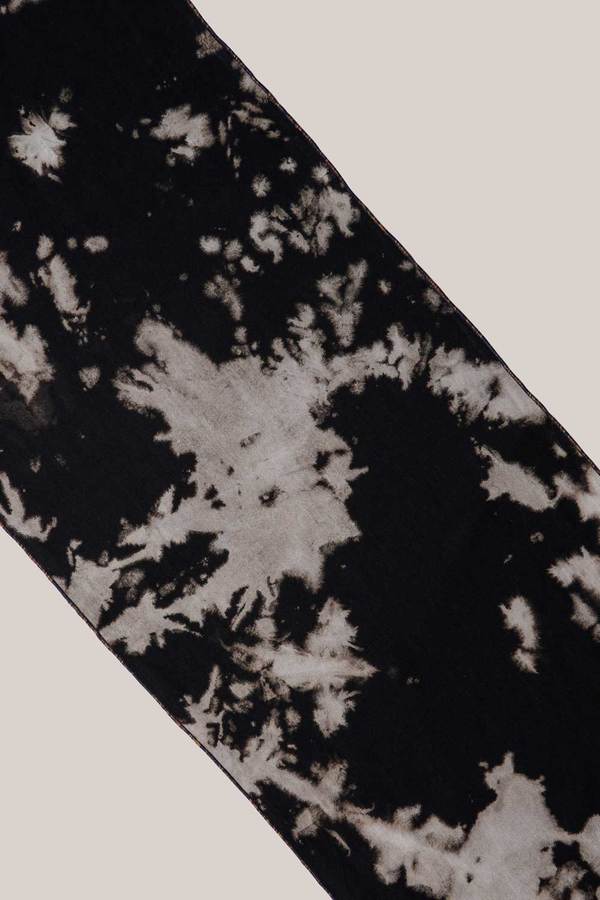 ATELIER SAUCIER Linen Centerpiece Runner - After Dark