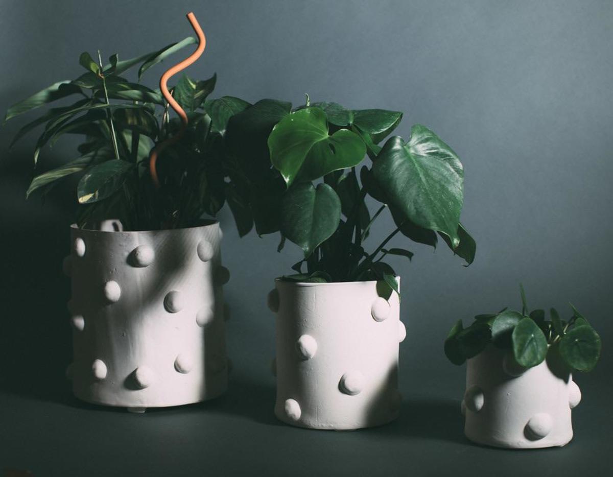 Crybaby clay Bumpy Planters - White | Garmentory