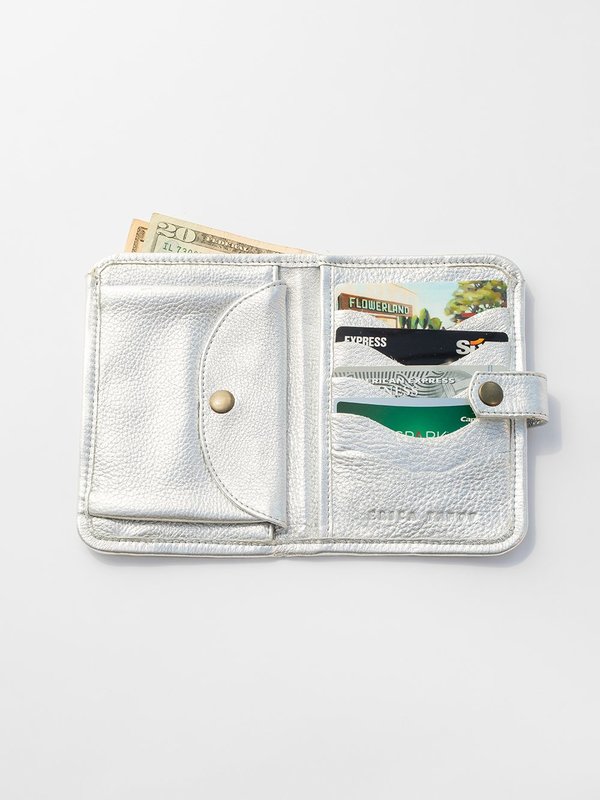 Erica Tanov Metallic Leather Wallet - Silver Erica Tanov Metallic Leather Wallet - Silver