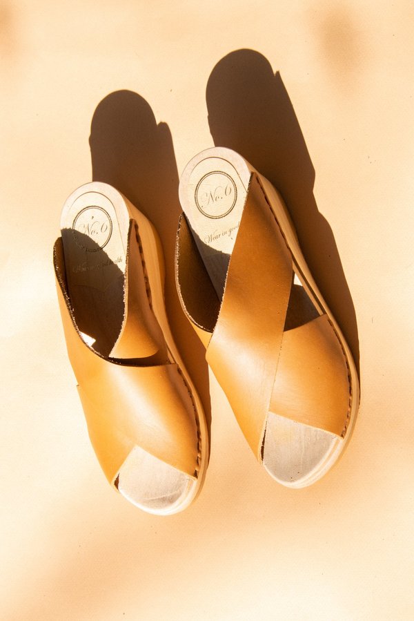 No.6 Frida Clog - Palomino No.6 Frida Clog - Palomino