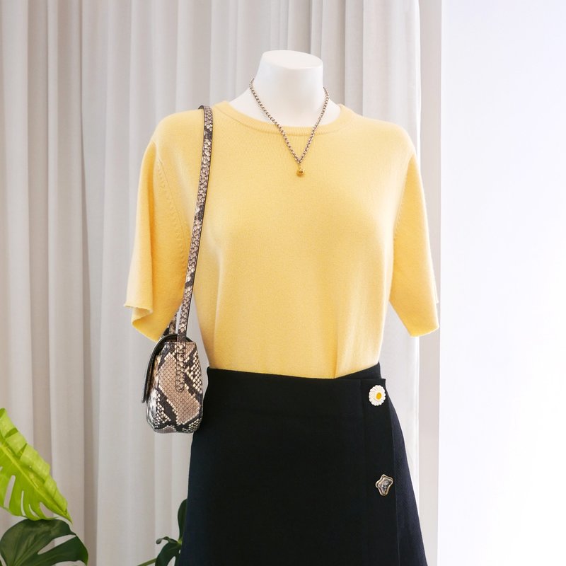 UNISEX Extreme Cashmere T-shirt - Banana