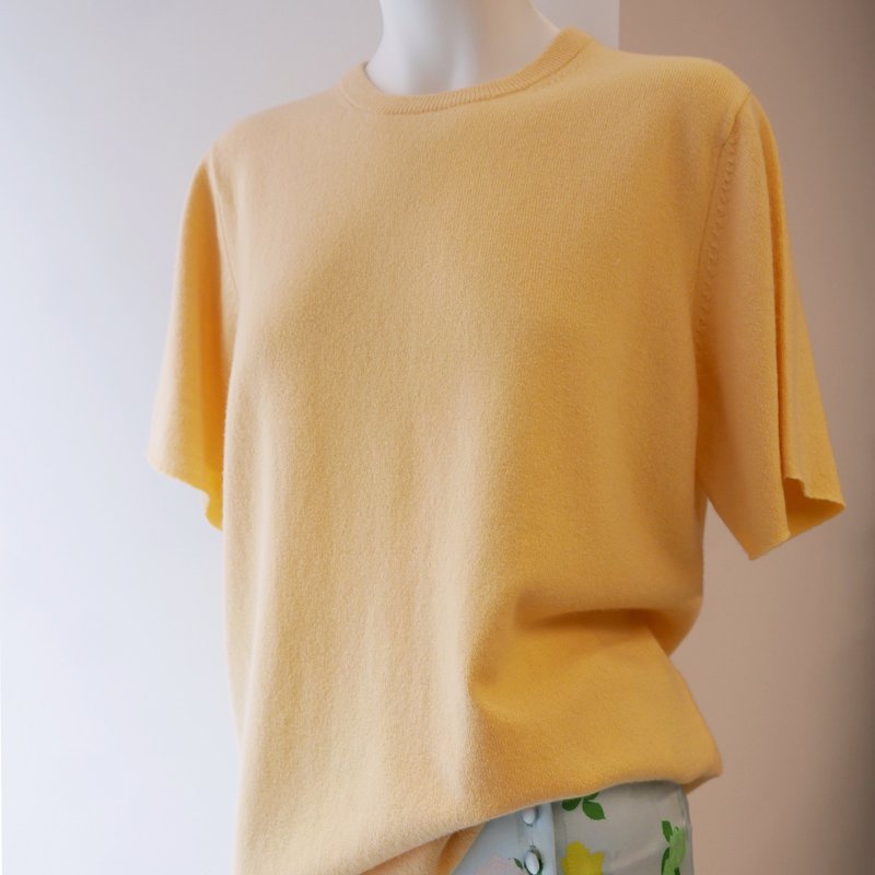 UNISEX Extreme Cashmere T-shirt - Banana