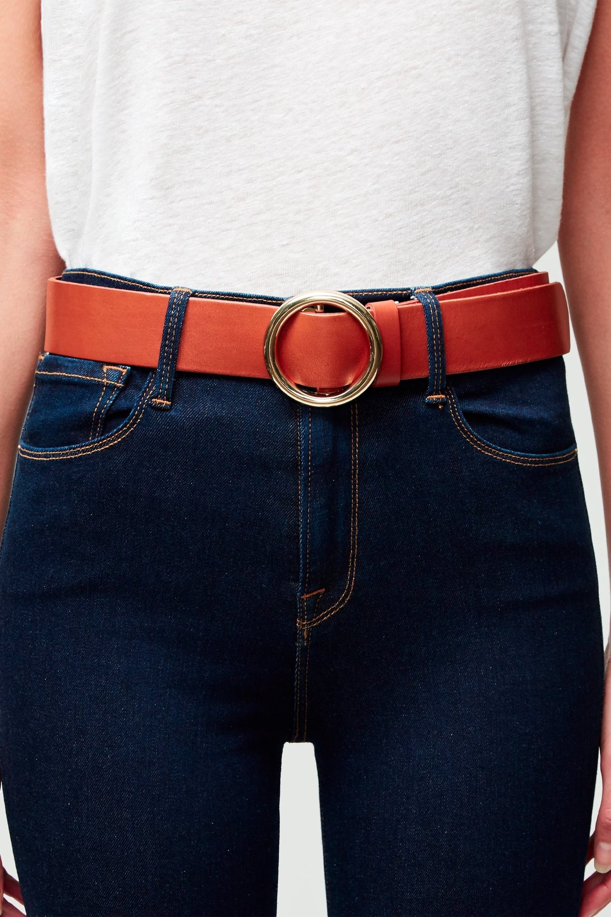 Frame Denim Le Circle Leather Belt in Cognac Levi main image 4