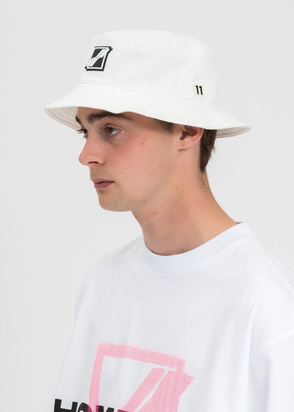we11done Square Logo Bucket Hat - white we11done Square Logo Bucket Hat - white