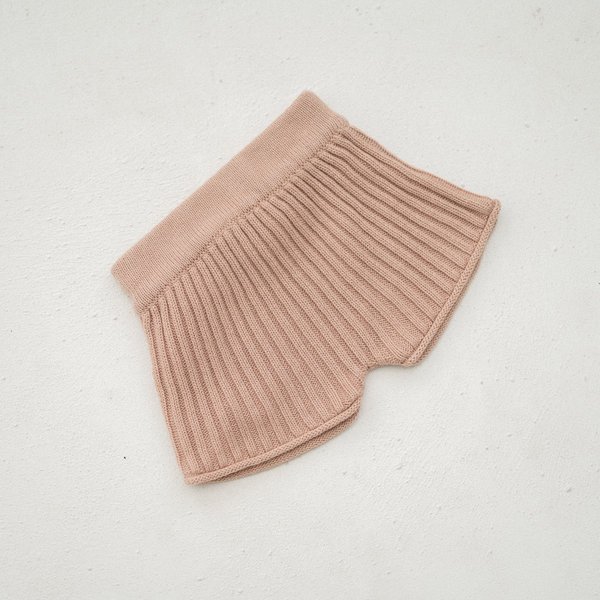 kids unisex Illoura the Label Essential Rib Knit Shorts - Strawberry kids unisex Illoura the Label Essential Rib Knit Shorts - Strawberry