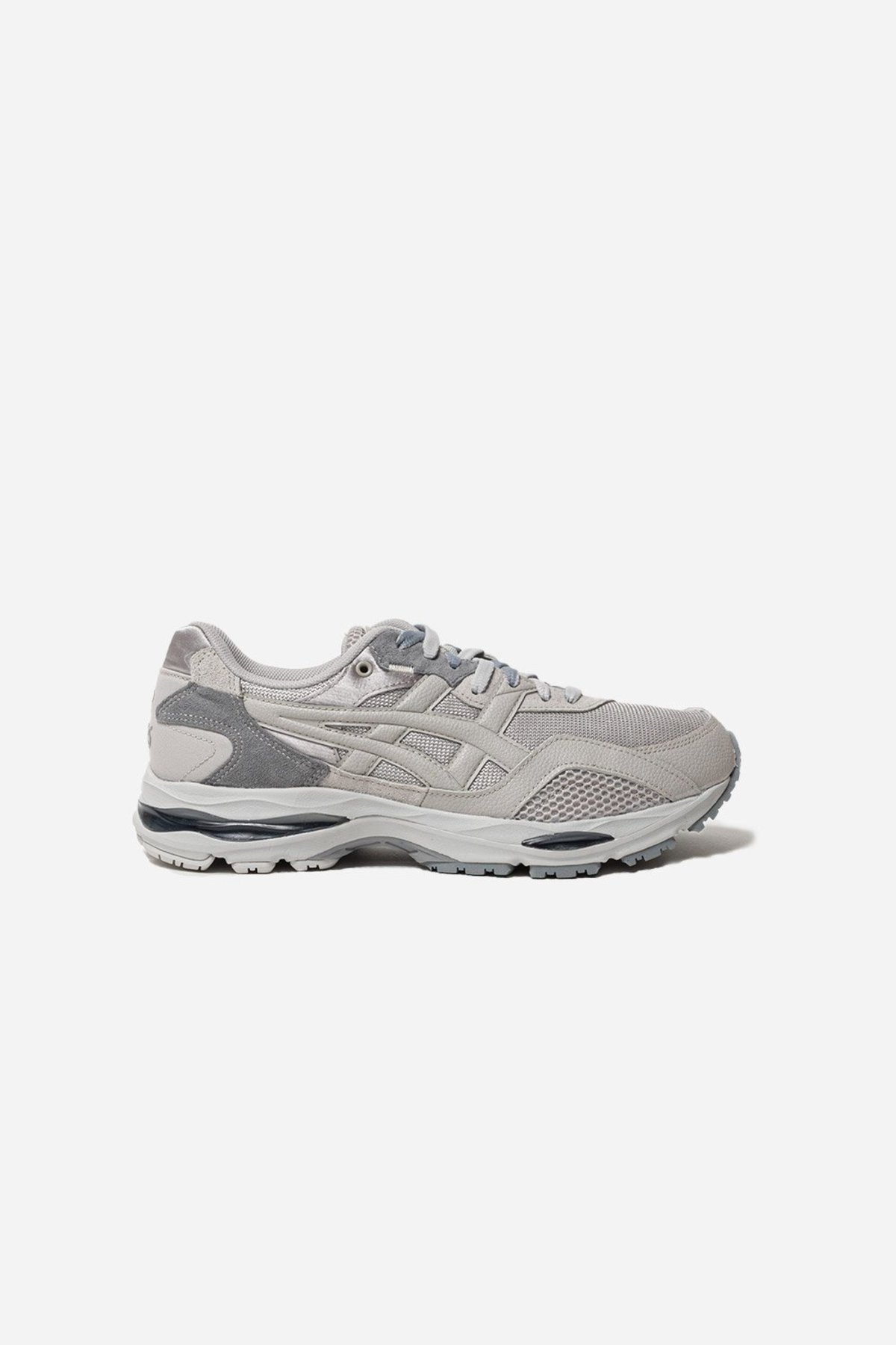 Gel-MC Plus - Oyster Grey/Sheet Rock | Garmentory