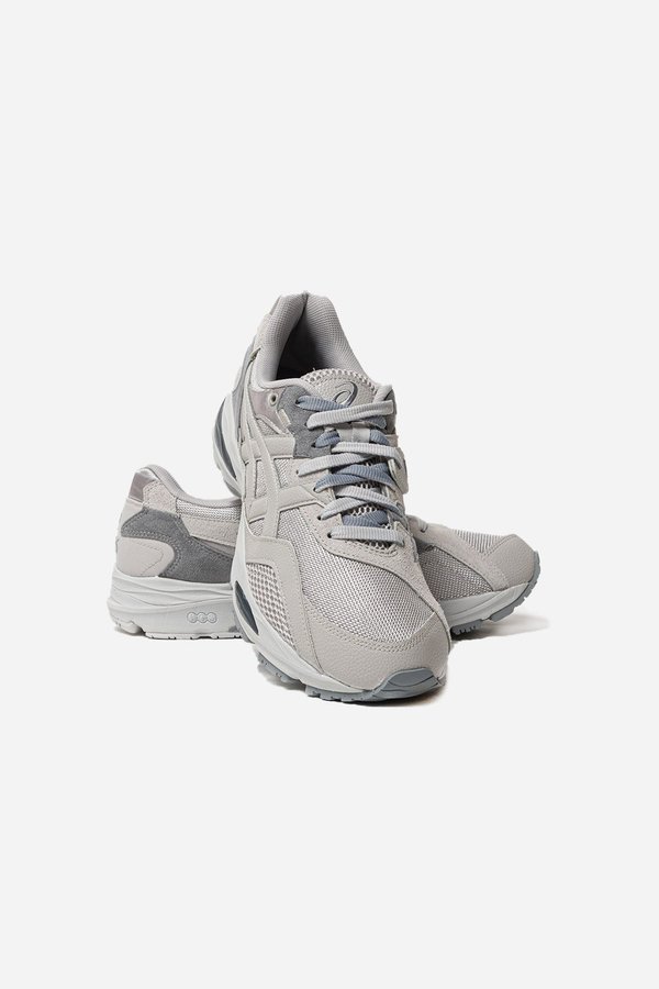 Gel-MC Plus - Oyster Grey/Sheet Rock | Garmentory