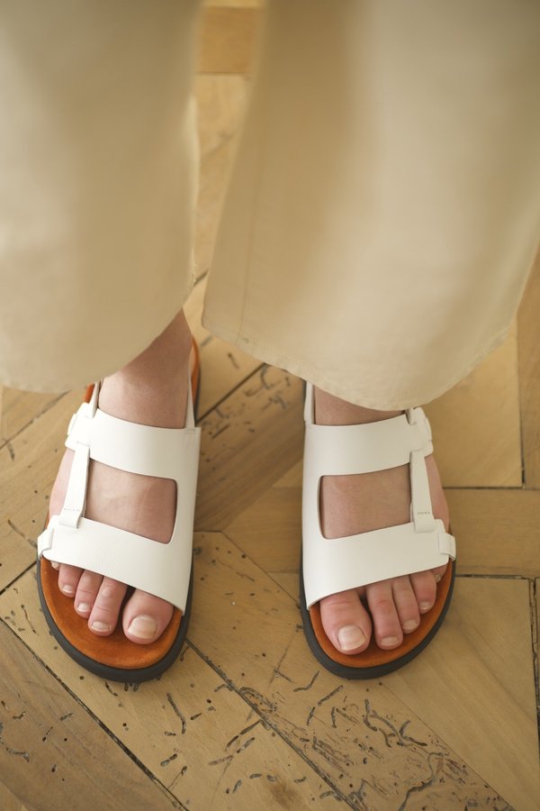 Anne Thomas Daddy Sandals - Ola White