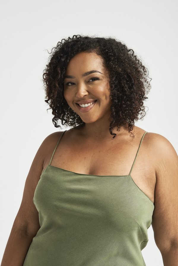 Lois Hazel Pillar Slip - Moss Lois Hazel Pillar Slip - Moss