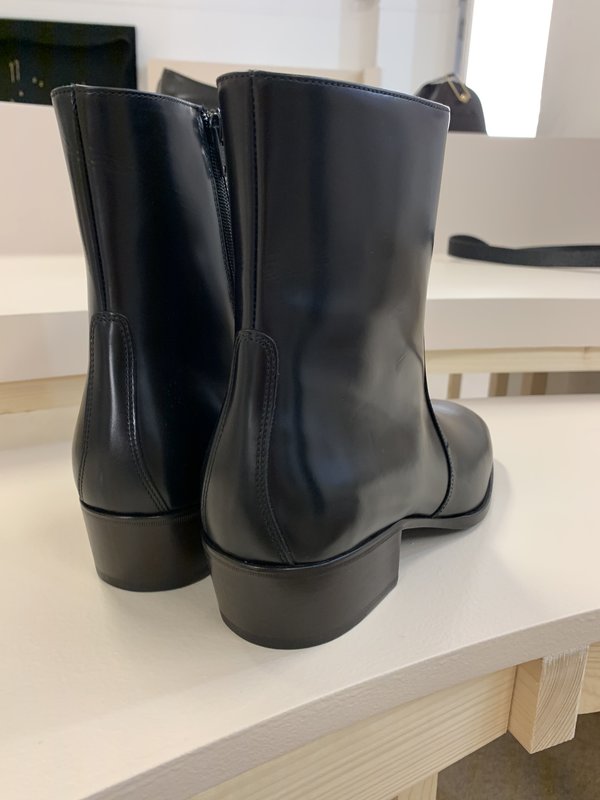 Lemaire Cordovan Leather Zipped Boots - Black | Garmentory