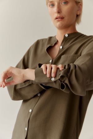 Mina Ease Shirt - Olive Mina Ease Shirt - Olive
