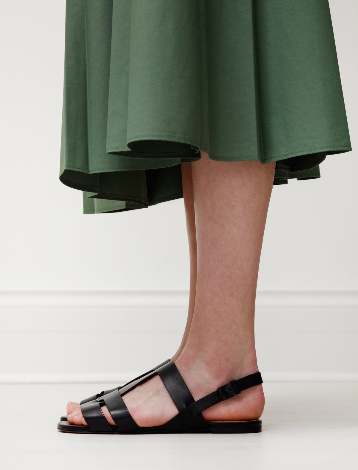 Robert Clergerie Ivy Leather Interlock Sandal - Black - Image 4 of 4