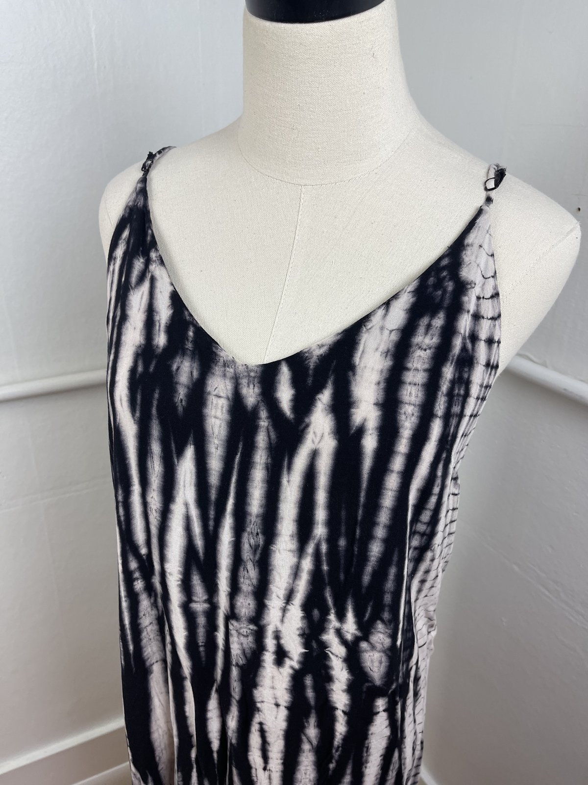 Pre-loved Fifteen Twenty Tie Dye Maxi Dress - black multi - Image 2 of 10