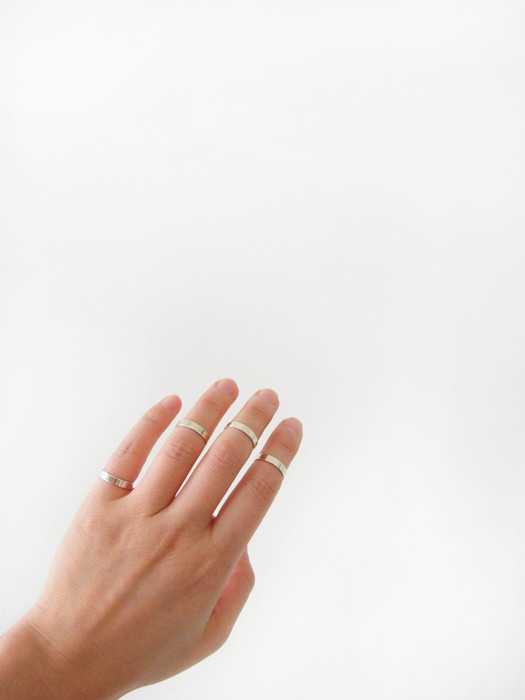 Saskia Diez Stripe Midi Ring Saskia Diez Stripe Midi Ring