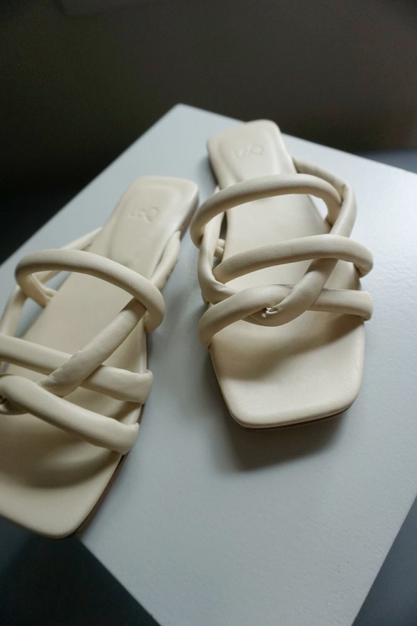 Loq Garcia Slide - Sand Loq Garcia Slide - Sand