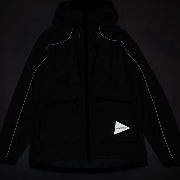 and wander E VENT DROPPING POCKET RAIN JACKET - GRAY