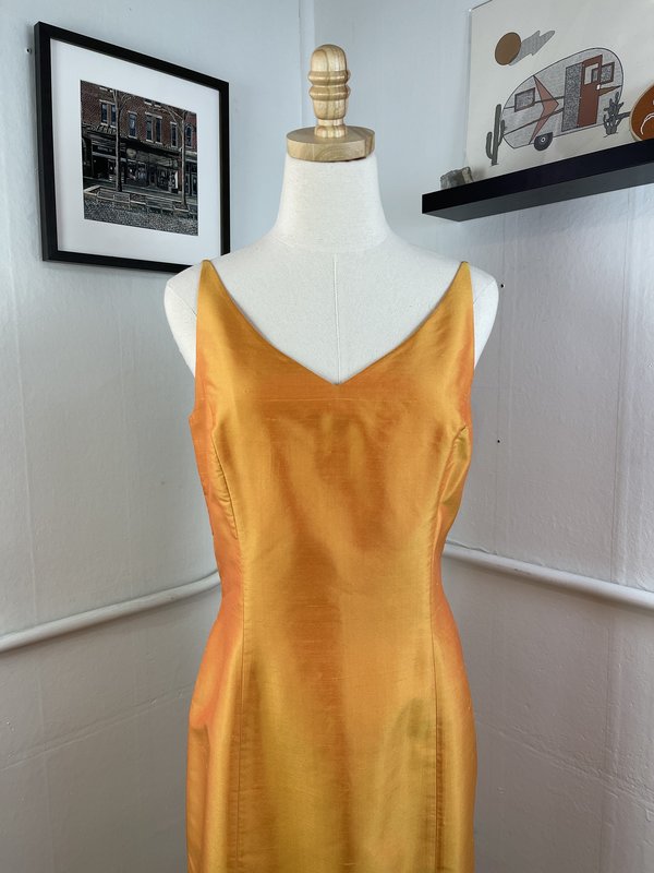 strapless open back dress Vintage Ann Taylor Sheath Dress – RefindNYC by Housing Works