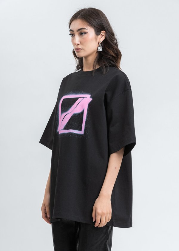 we11done Big Logo Printing T-Shirt - Black we11done Big Logo Printing T-Shirt - Black