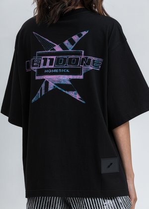 we11done Multi Color Logo T-Shirt - Black we11done Multi Color Logo T-Shirt - Black