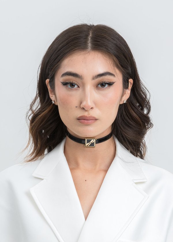 we11done Patent Mini Logo Buckle Choker - Gold we11done Patent Mini Logo Buckle Choker - Gold