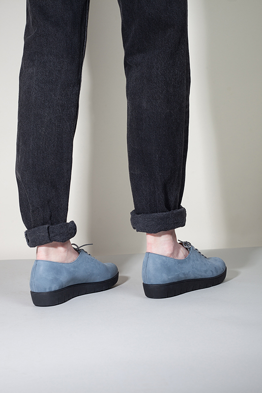 HOPP Ocean and White Nubuck Essential Oxford HOPP Ocean and White Nubuck Essential Oxford